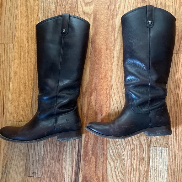 Frye Chelsea boot - Picture 1 of 4